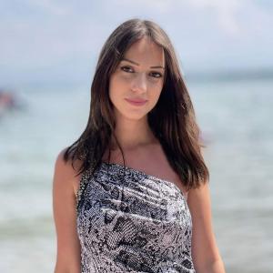 Անուշ Ավետիսյան